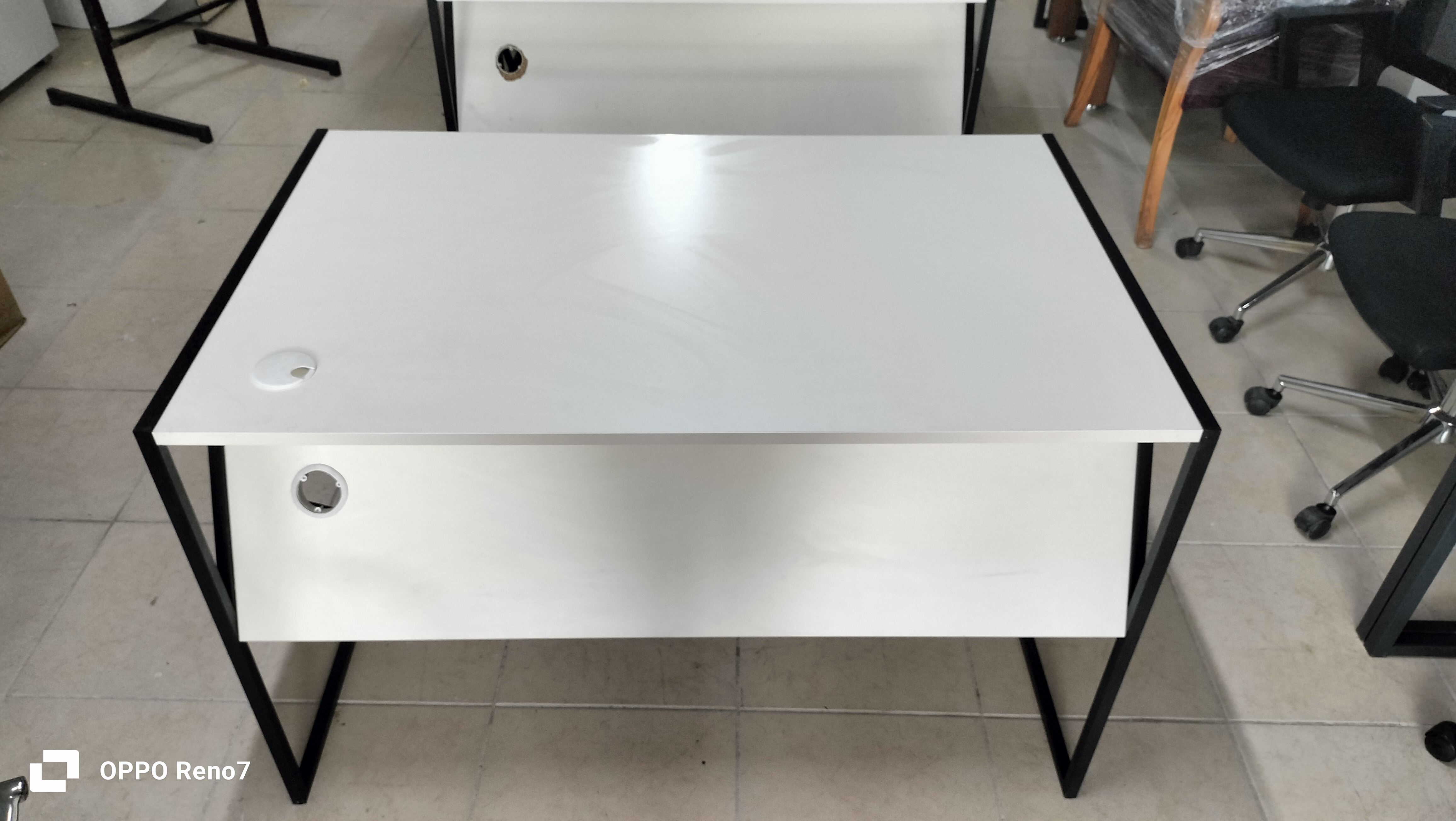 DEKOR BÜRO MOBİLYALARI 120X75 BEYAZ ÇALIŞMA MASASI İKİNCİ EL (1)